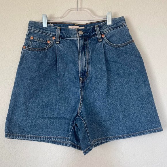 Levi’s Ribcage Pleated Denim Shorts - Picture 1 of 8